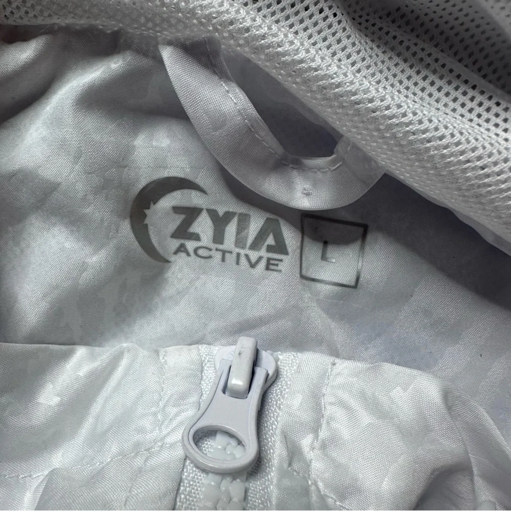 Zyia White Cheetah Print Lightweight Bomber Jacket Size Large